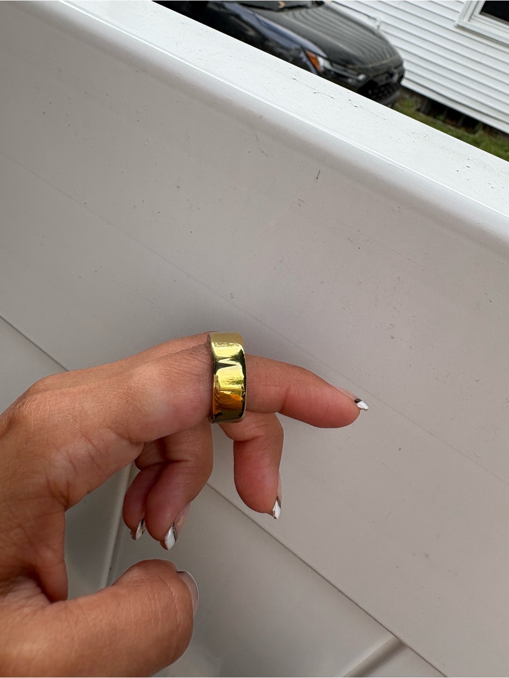 Oura ring Gen 4 size 6 in Gold color